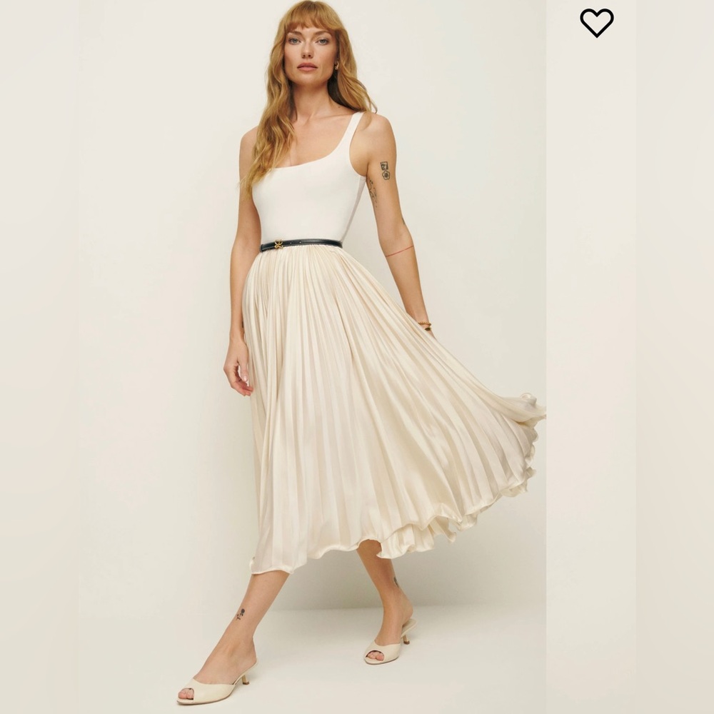 NWT gorgeous reformation satin skirt size 4